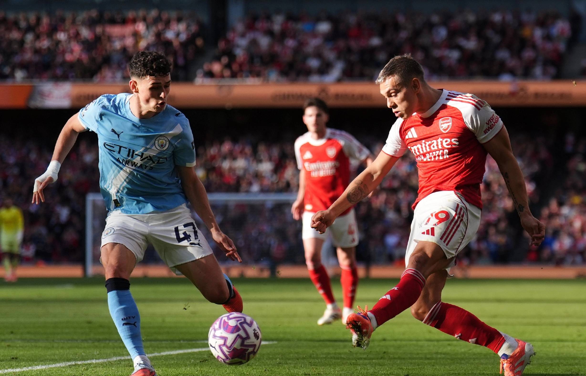 里弗斯：我们的区域联防和盯人防守都能更好，还要简化内线轮转