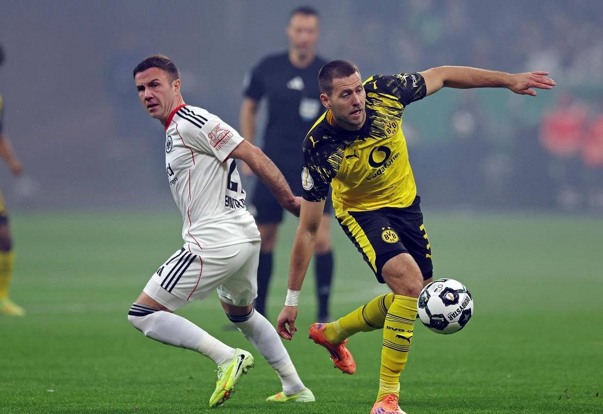 早报：米兰0-2遭那不勒斯淘汰，佛罗伦萨0-1洛桑（晨报：米兰0-2不敌那不勒斯出局，佛罗伦萨0-1负于洛桑）