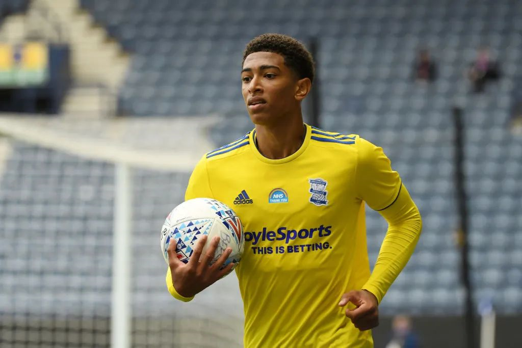 Cat3：巴萨希望在年初将诺坎普容量从4.5万余人提升至约6.2万人（Cat3：巴萨拟于年初将诺坎普容纳人数由约4.5万增至约6.2万）