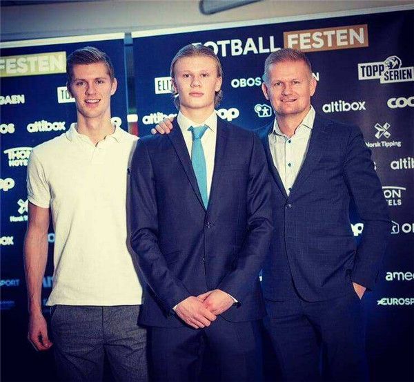 近7轮仅1胜6负！利物浦英超排名下滑到第11位（利物浦近7轮仅1胜6负，英超排名跌至第11位）