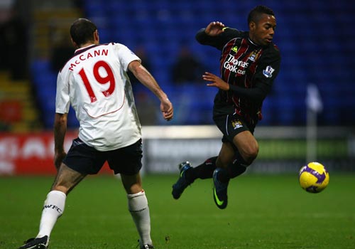 2025／26赛季英超：祸不单行！曼联后防线告急（英超2025／26赛季：曼联后防危机雪上加霜）