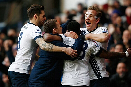 里程碑，36岁中场池忠国已为国安出战200场