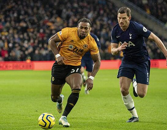 中超新赛季揭幕战座无虚席（中超新赛季揭幕战观众爆满）