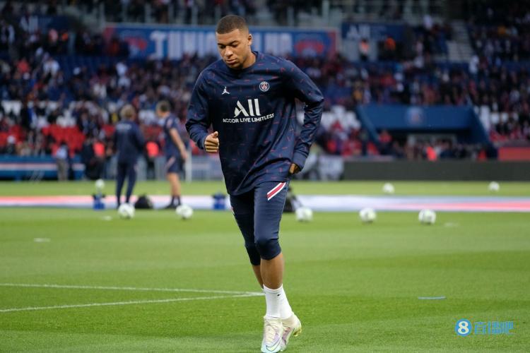 官方：辽宁铁人签下云南玉昆后卫迪力穆拉提（辽宁铁人官方宣布签约云南玉昆后卫迪力穆拉提）